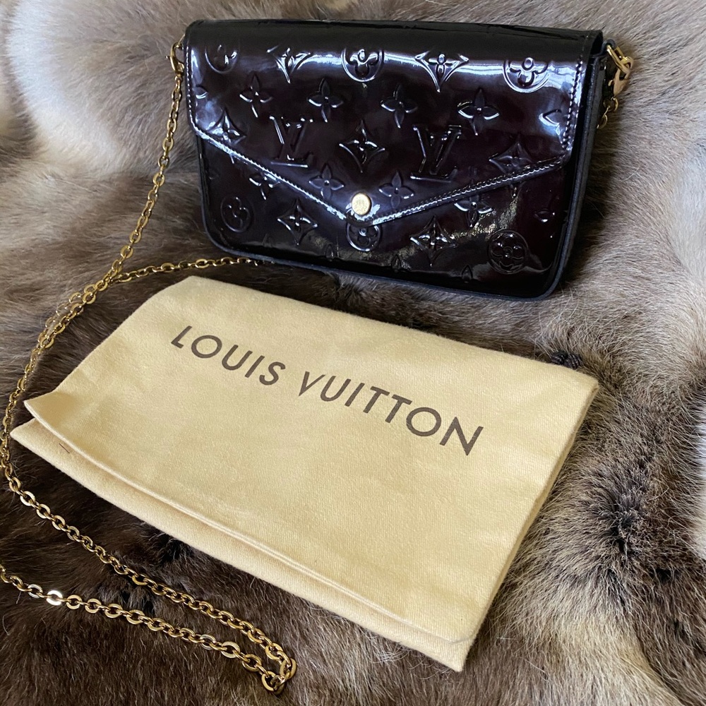 Louis Vuitton Pochette, chain, dust bag